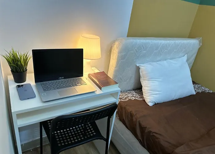 Budget Double Partition Room In Barsha Heights Near Metro